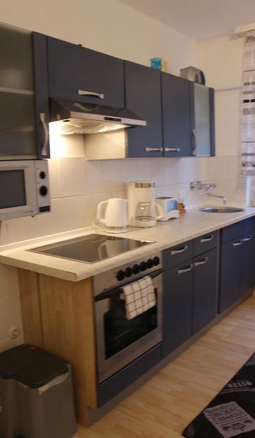 Appartment In Walldorf Mit Schlafzimmer, Kueche Und Bad Екстериор снимка